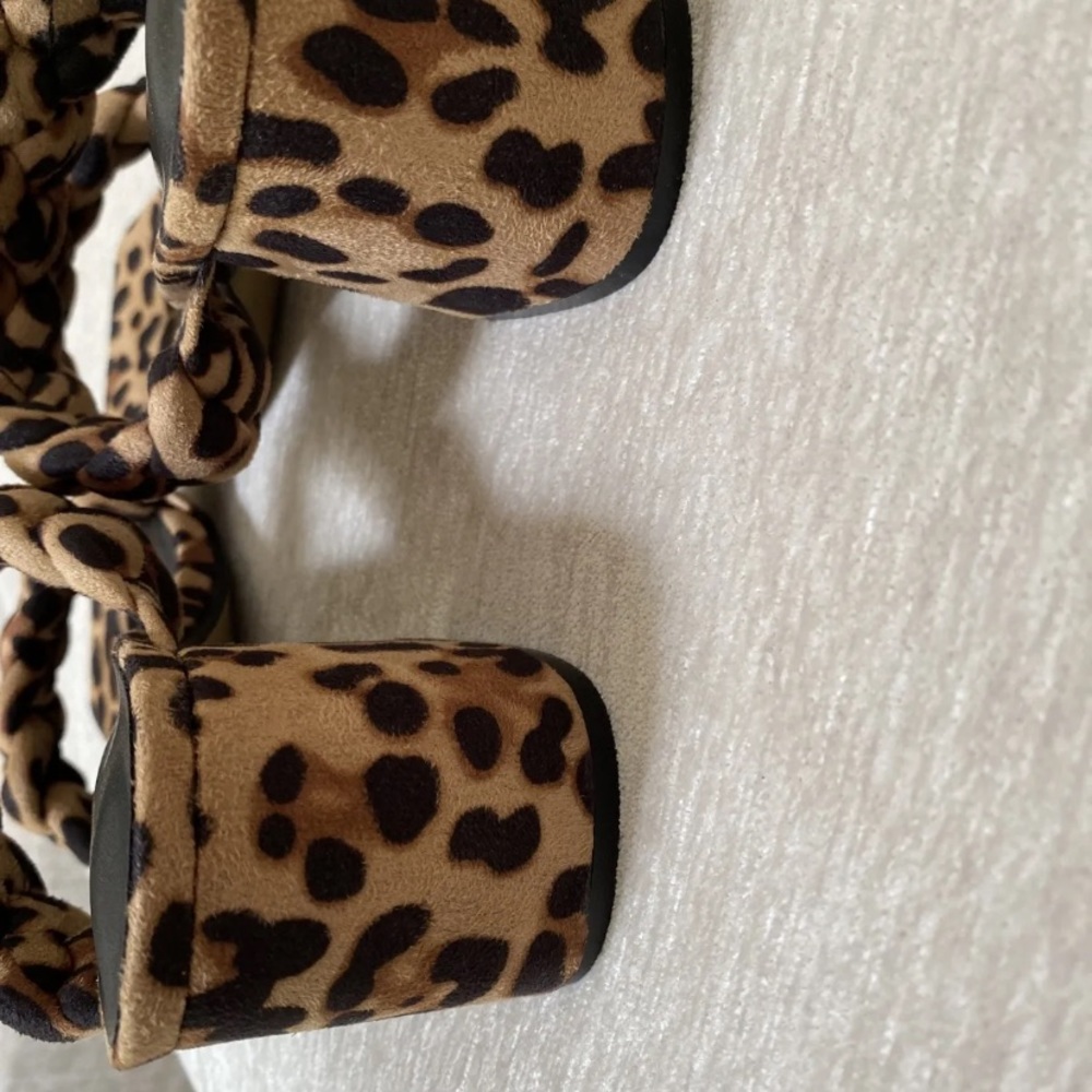 Women’s Low Block Sandals Heels Mules Braided Square Toe Shoes Leopard Size 7 - Picture 8 of 8